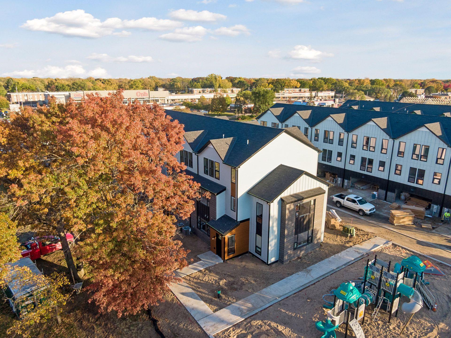 10876 University Avenue NW — photo