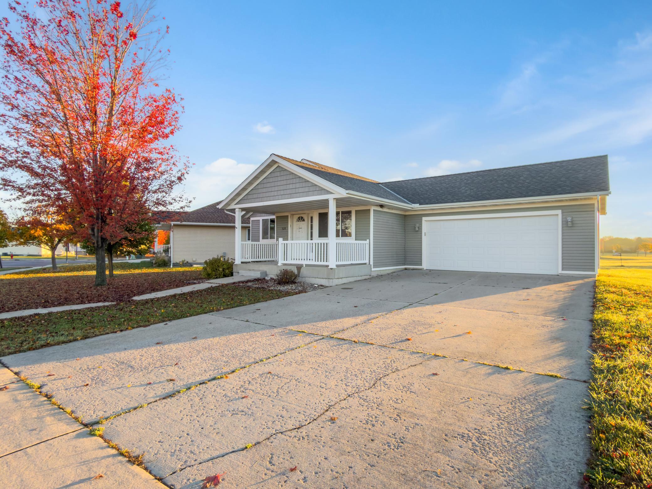 528 Pfaender Drive — photo