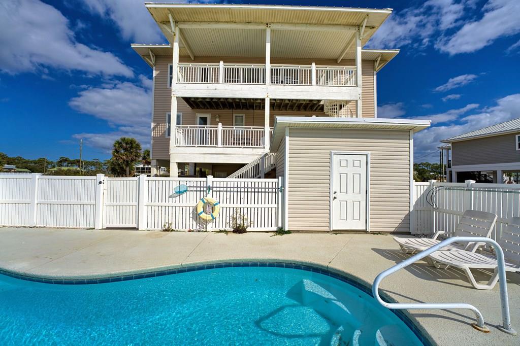 916 E Gulf Beach Dr — photo