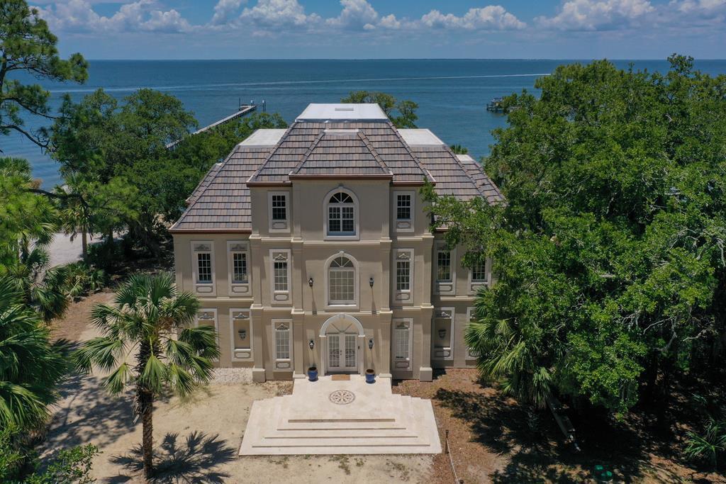 2223 Coquina Dr — photo