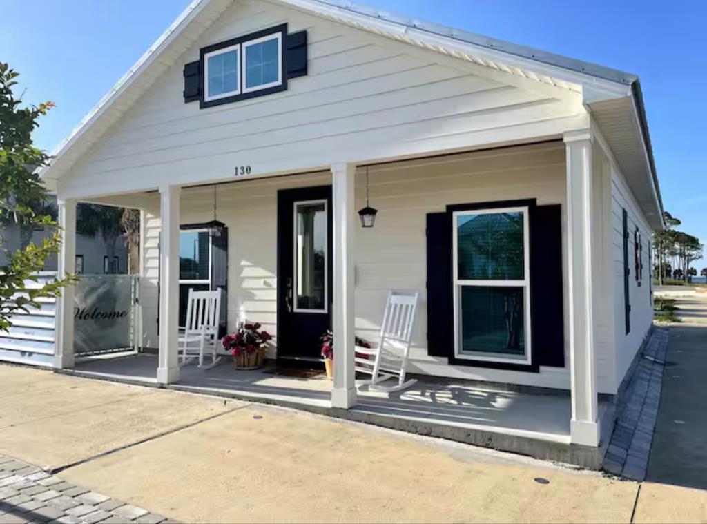 130 Village Dr — photo