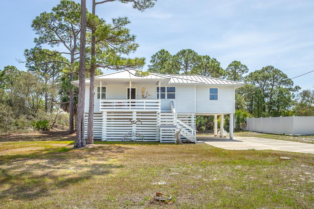 980 W Bay Shore Dr — photo