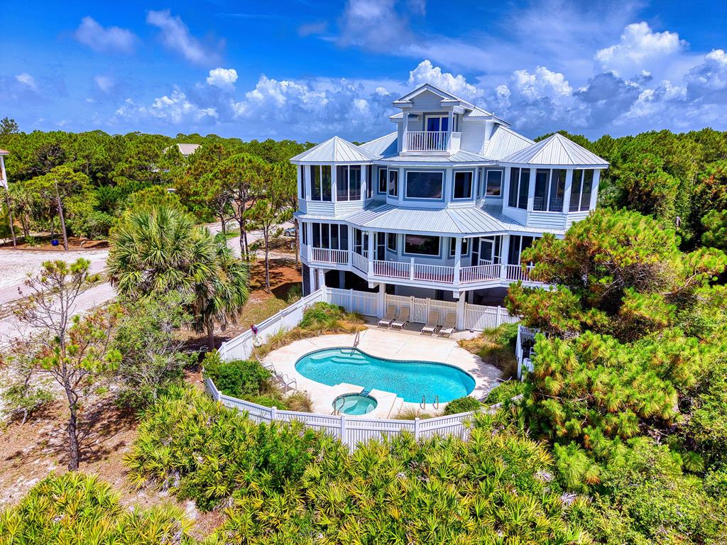 2124 Dolphin Dr — photo