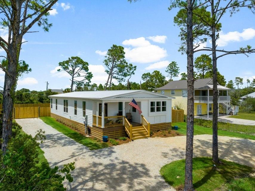 201 Nautilus Dr — photo