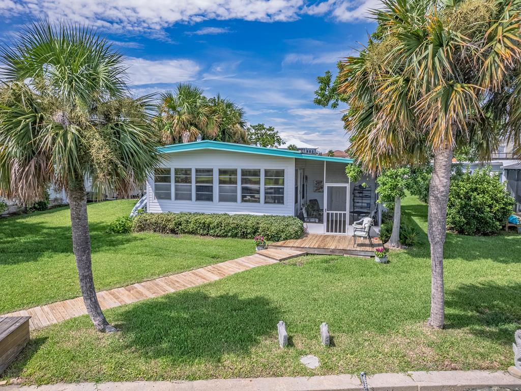 55 Connie Dr — photo