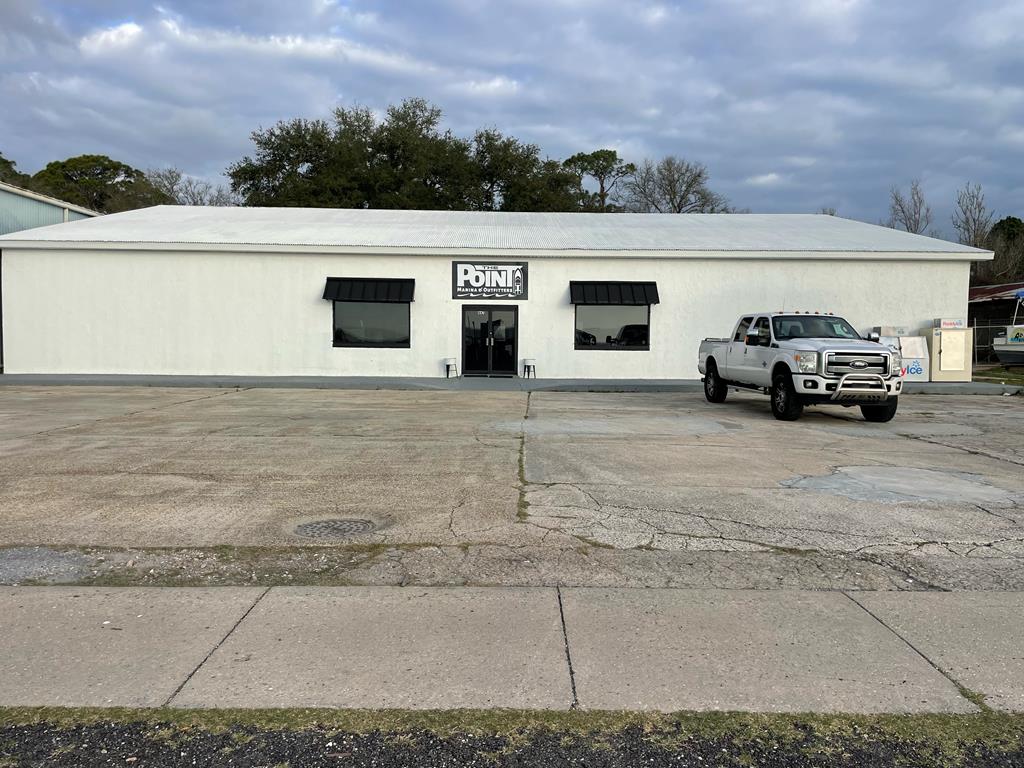 447 Highway 98 — photo
