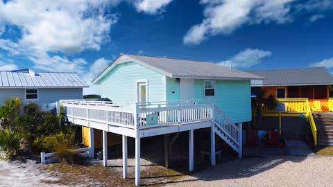 175 Jamaica Dr — photo