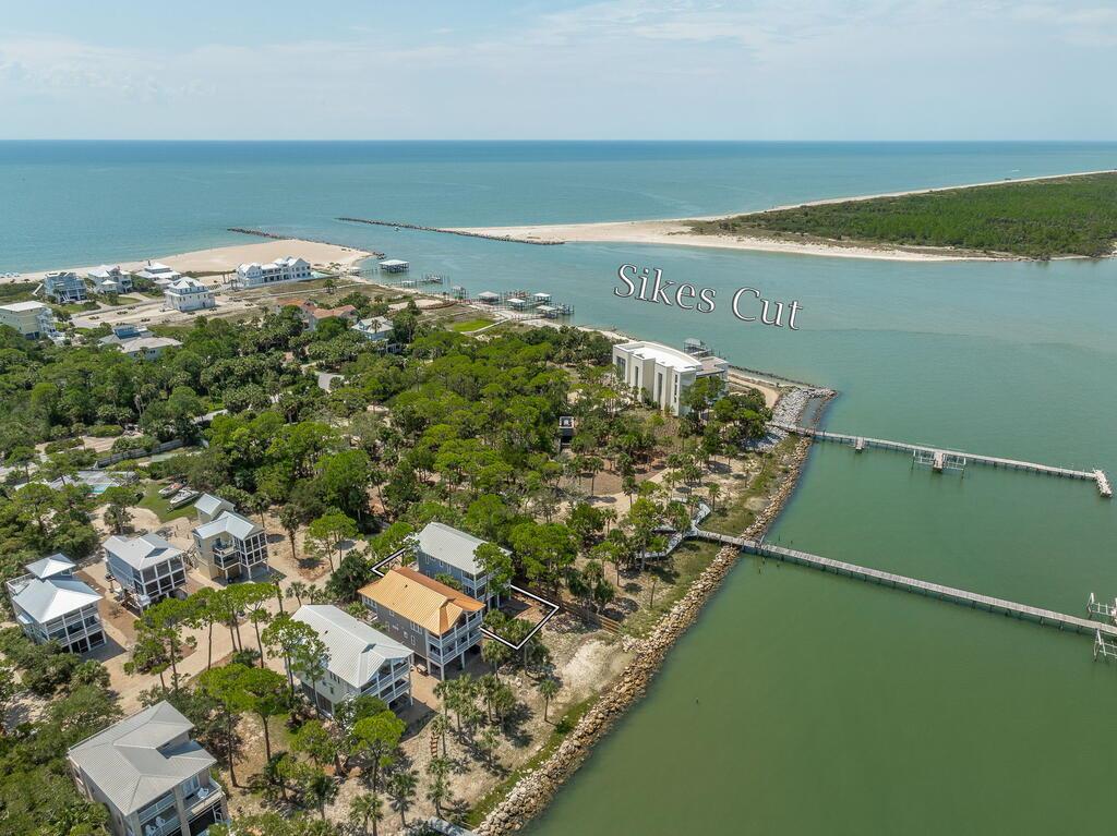2235 Bayside Dr — photo