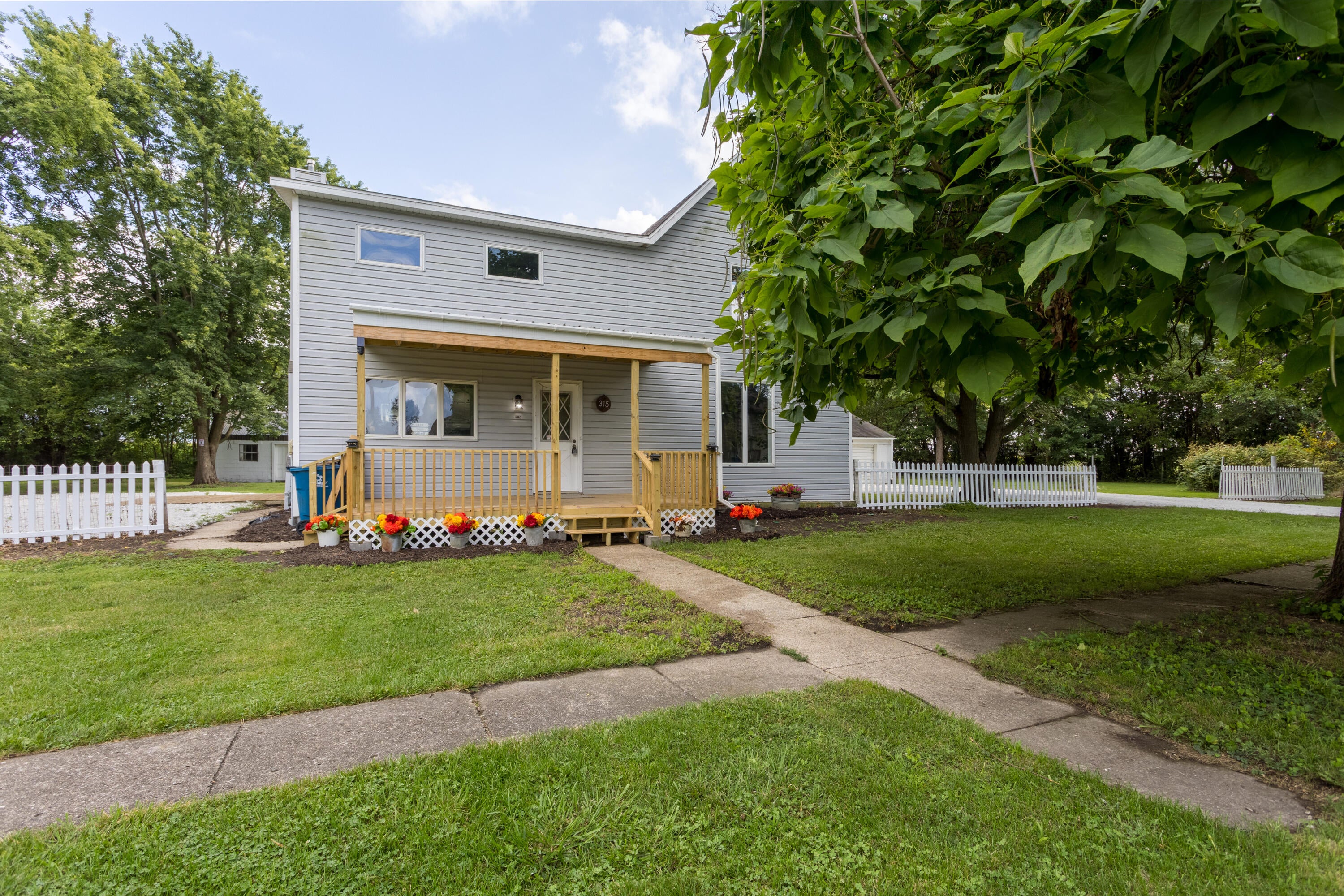 315 W Mill Street — photo