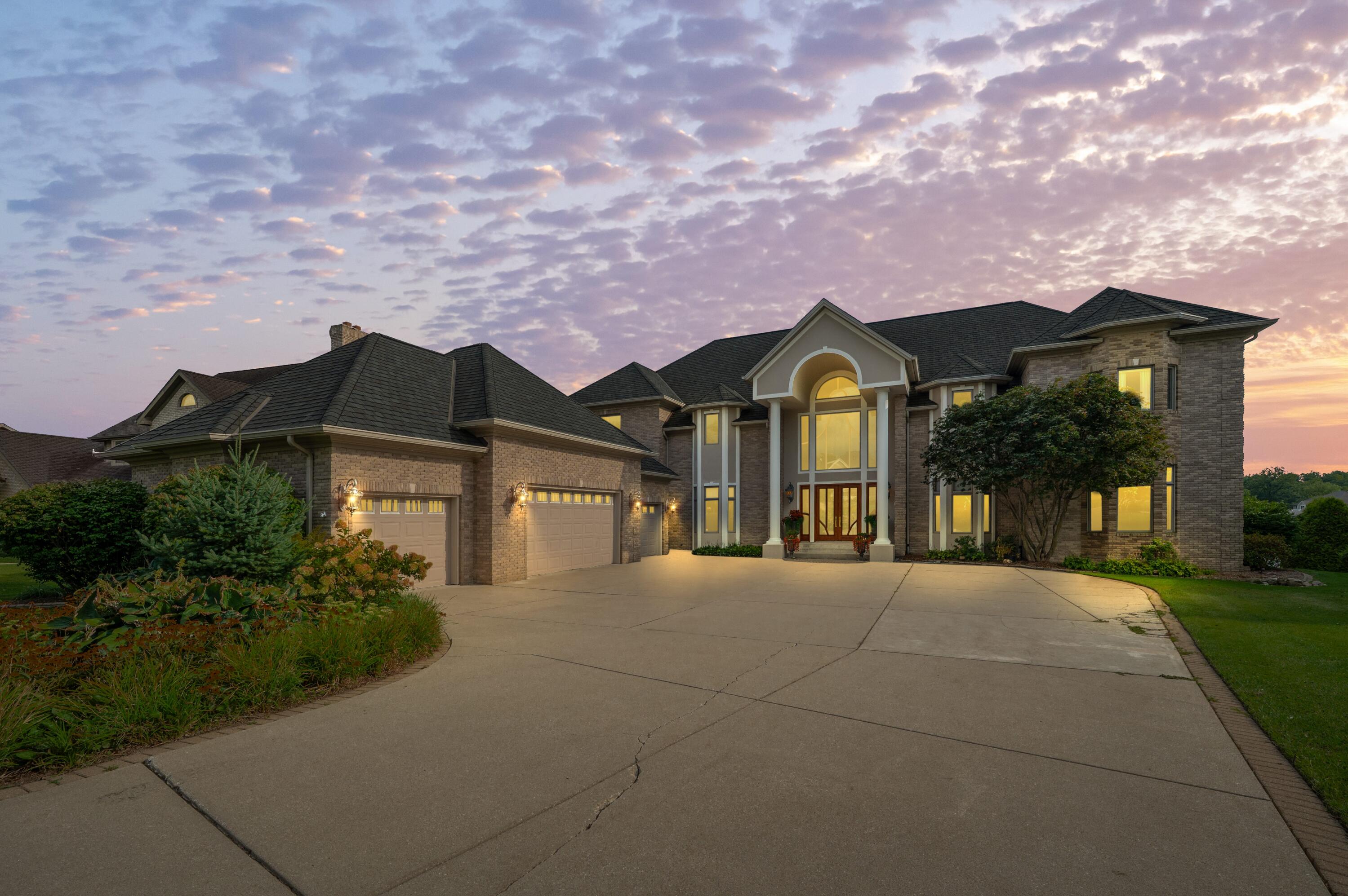 459 Surrey Hill Lane — photo