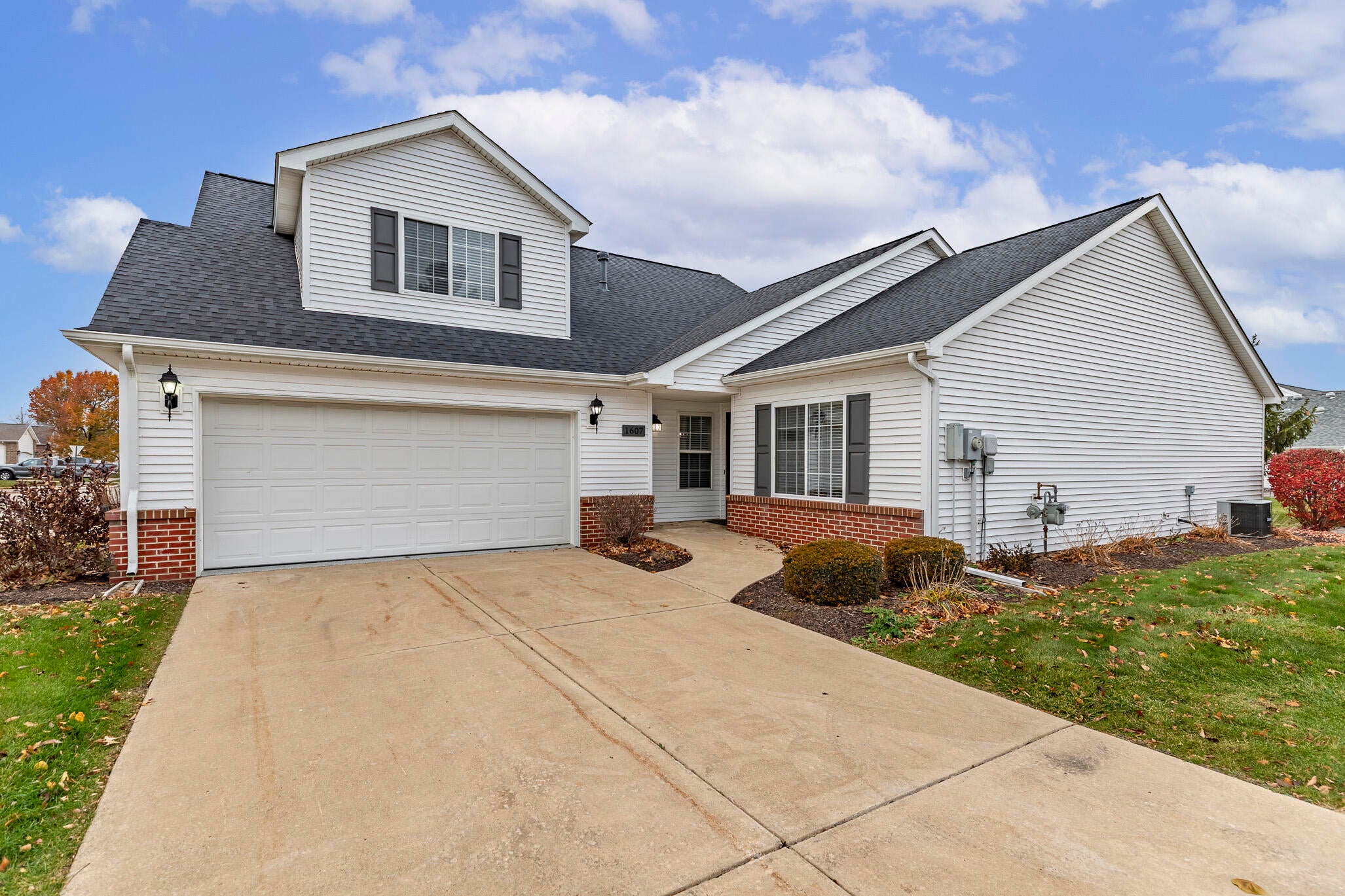1607 Geranium Circle — photo