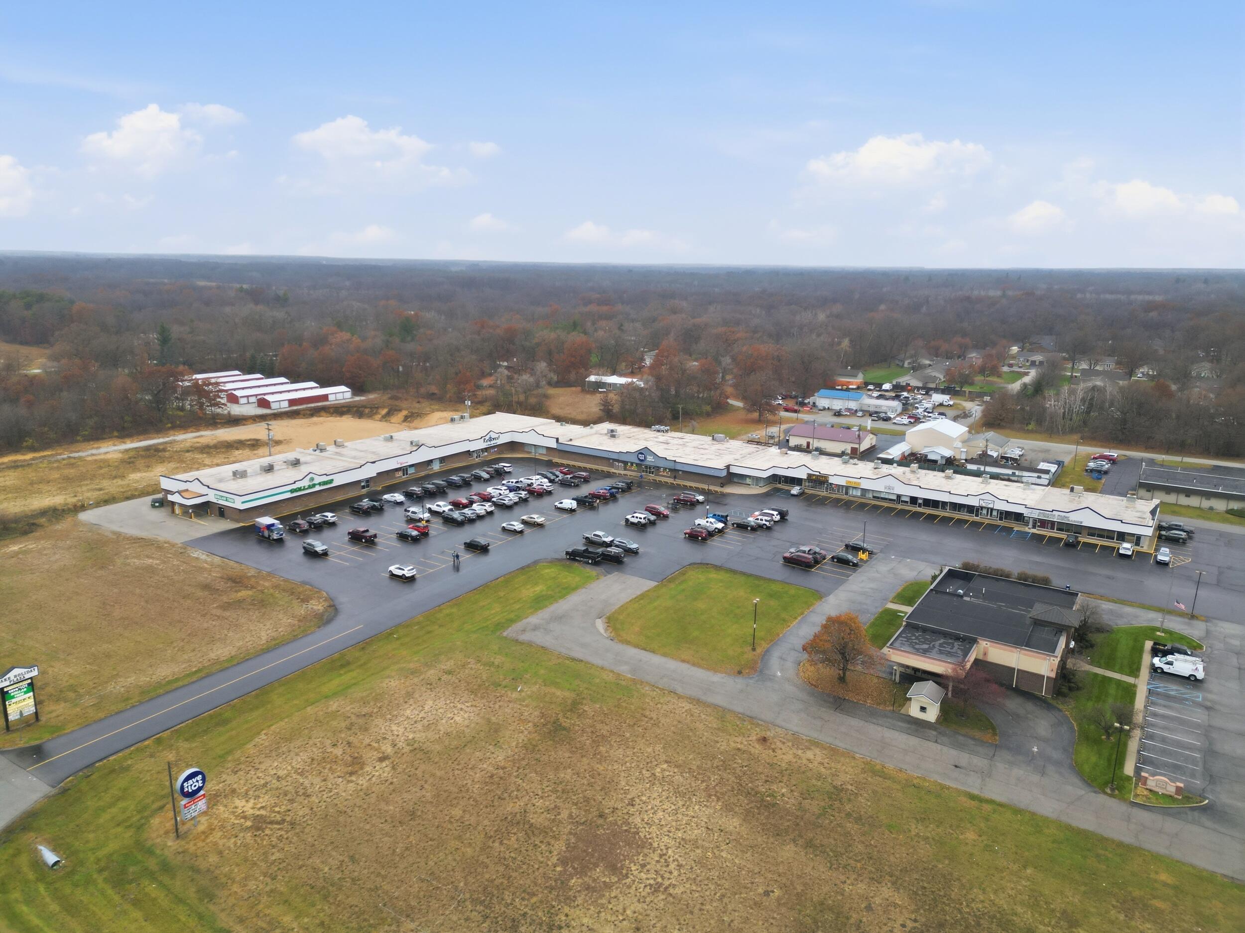 5914 E State Road 10 — photo