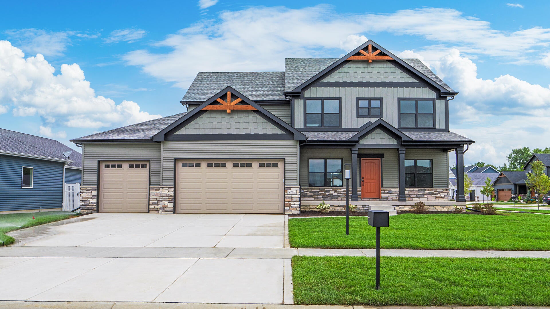 9905 Beacon Pointe Lane — photo