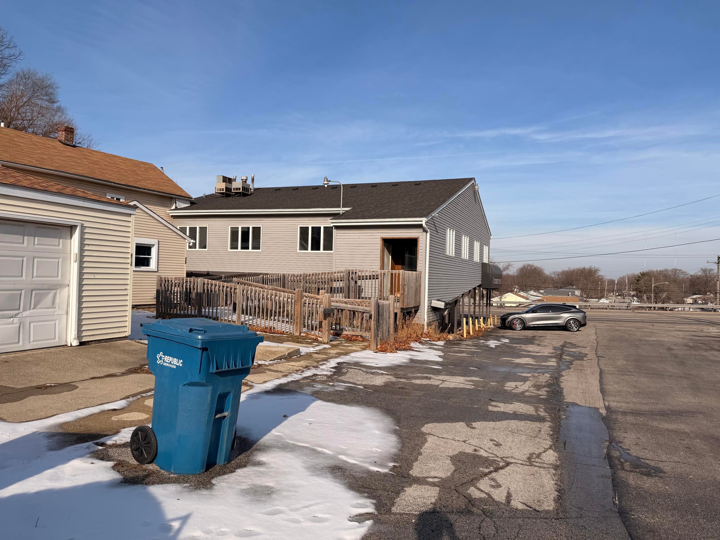 315 E Ridge Road — photo