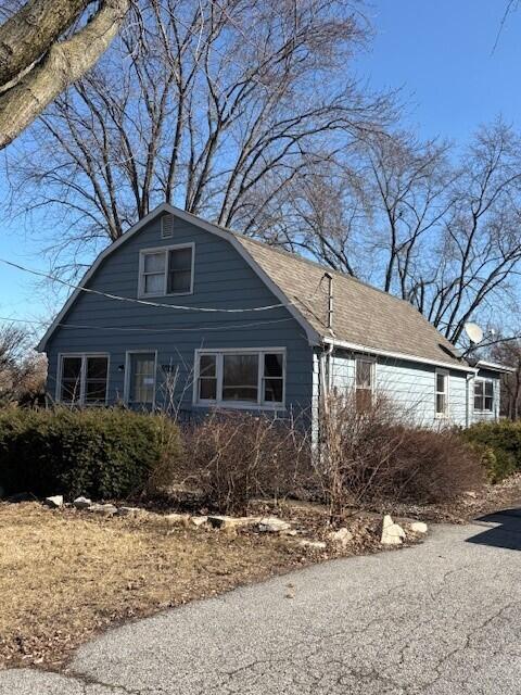 9225 Liable Road — photo