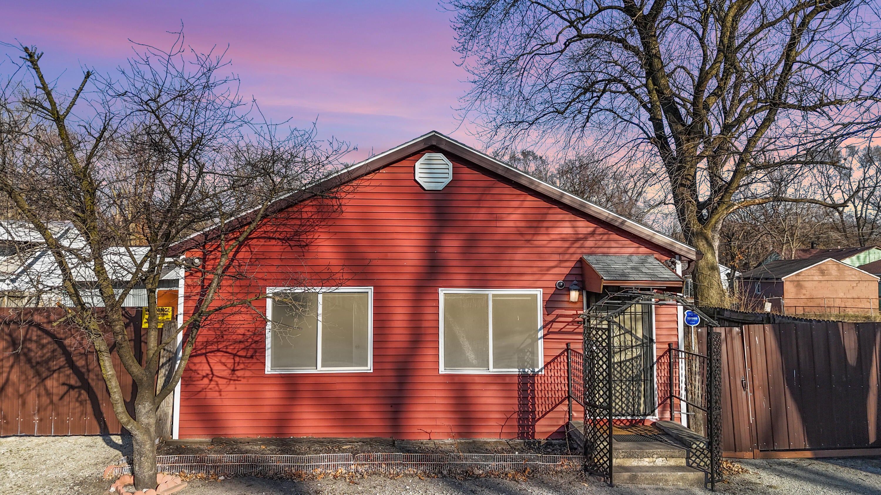 2327 Burr Street — photo