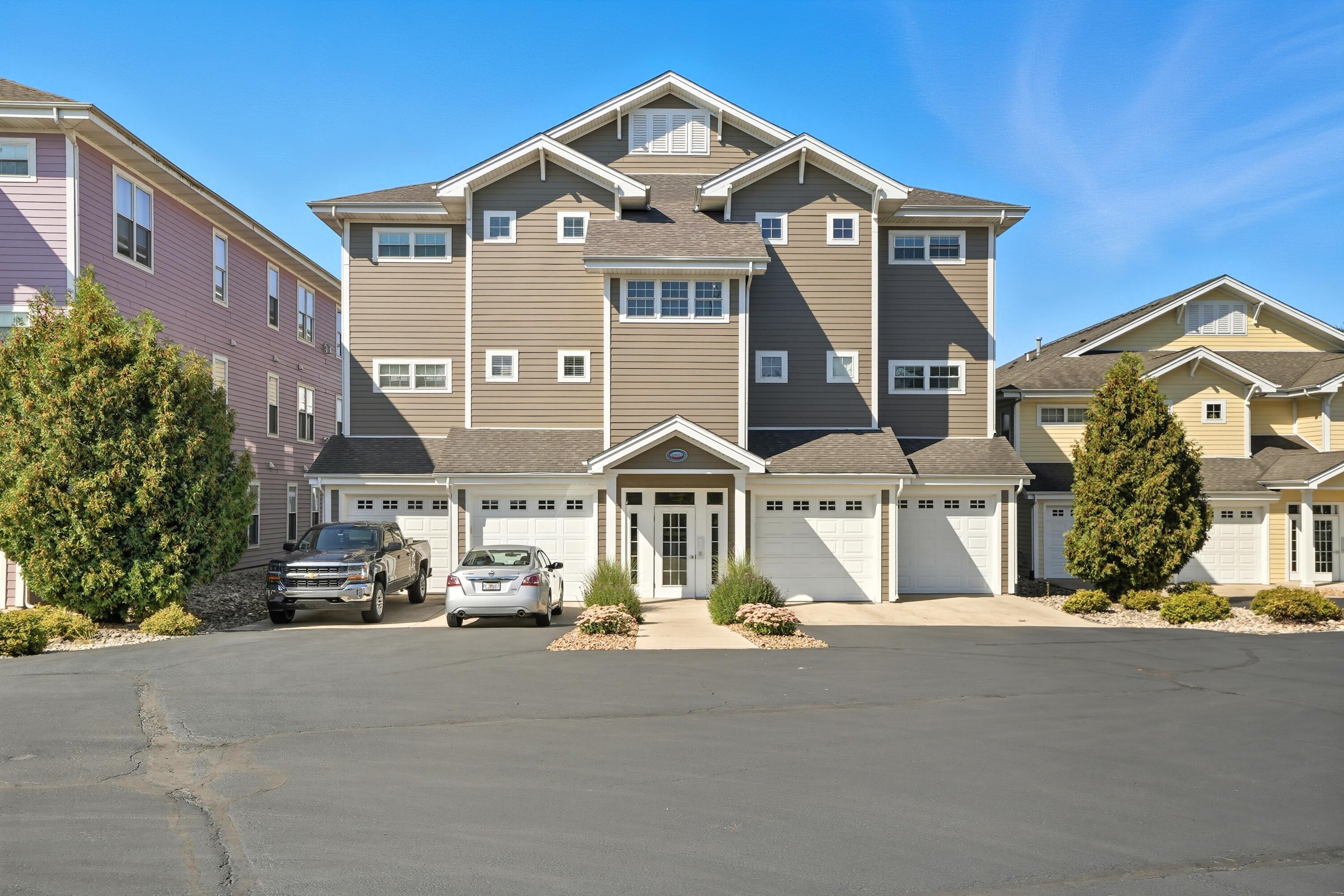 13234 E Lakeshore Drive K-202 — photo