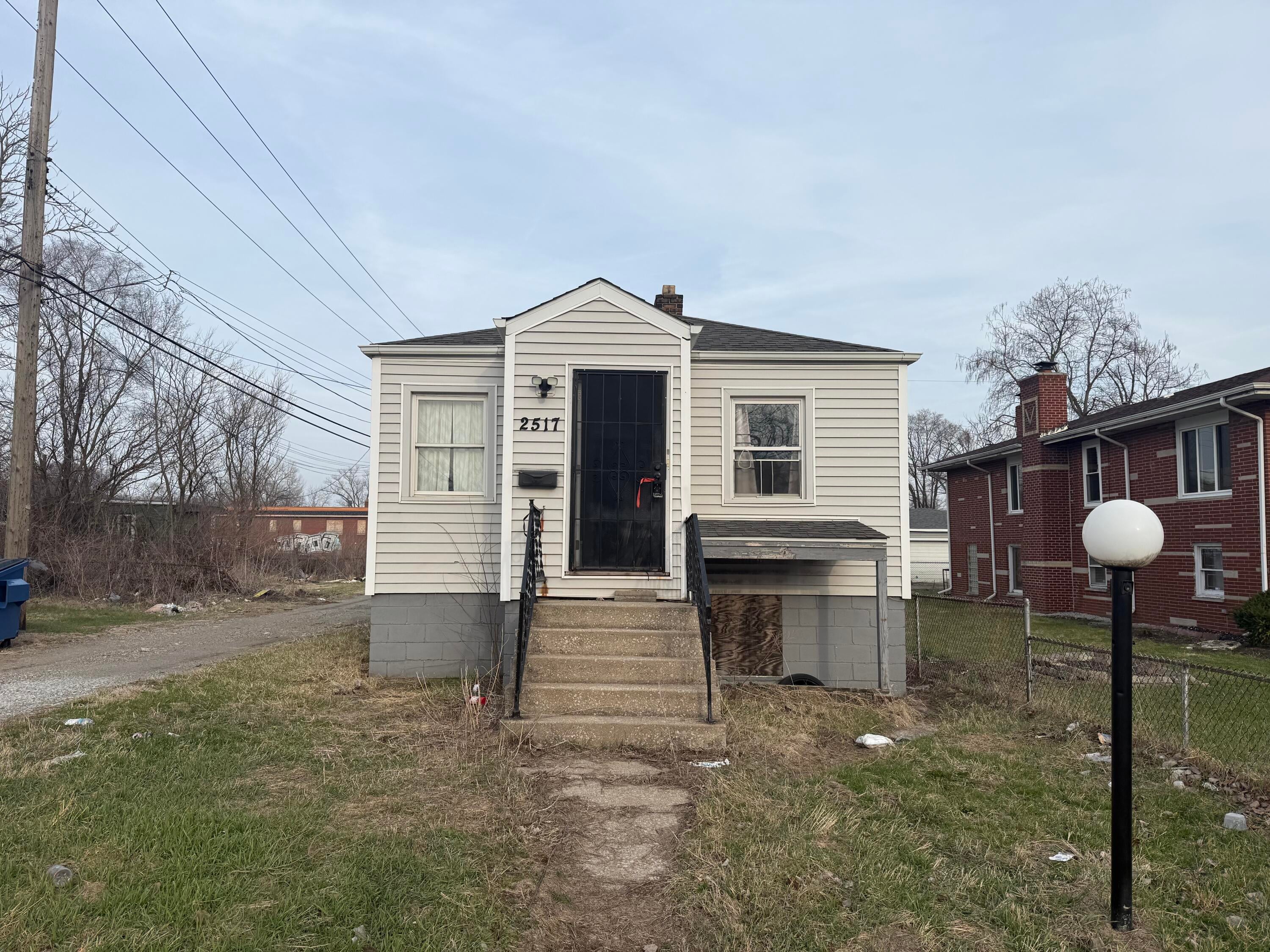 2517 Lincoln Street — photo