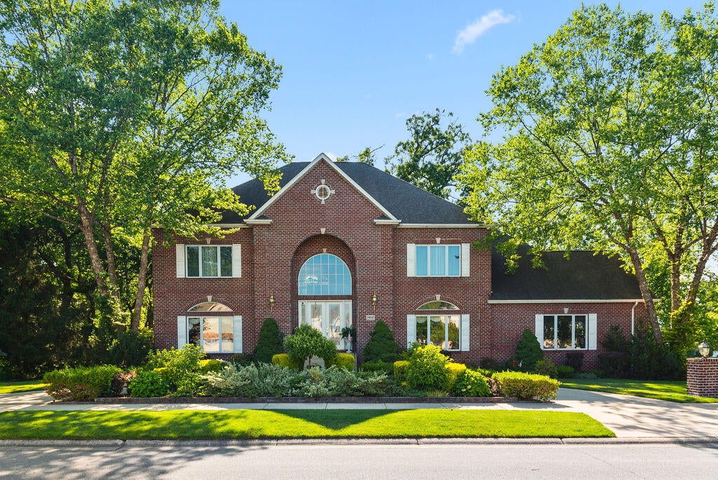 7412 Forest Ridge Drive — photo