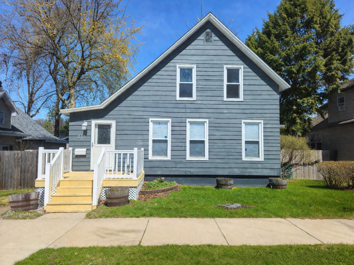218 Fogarty Street — photo