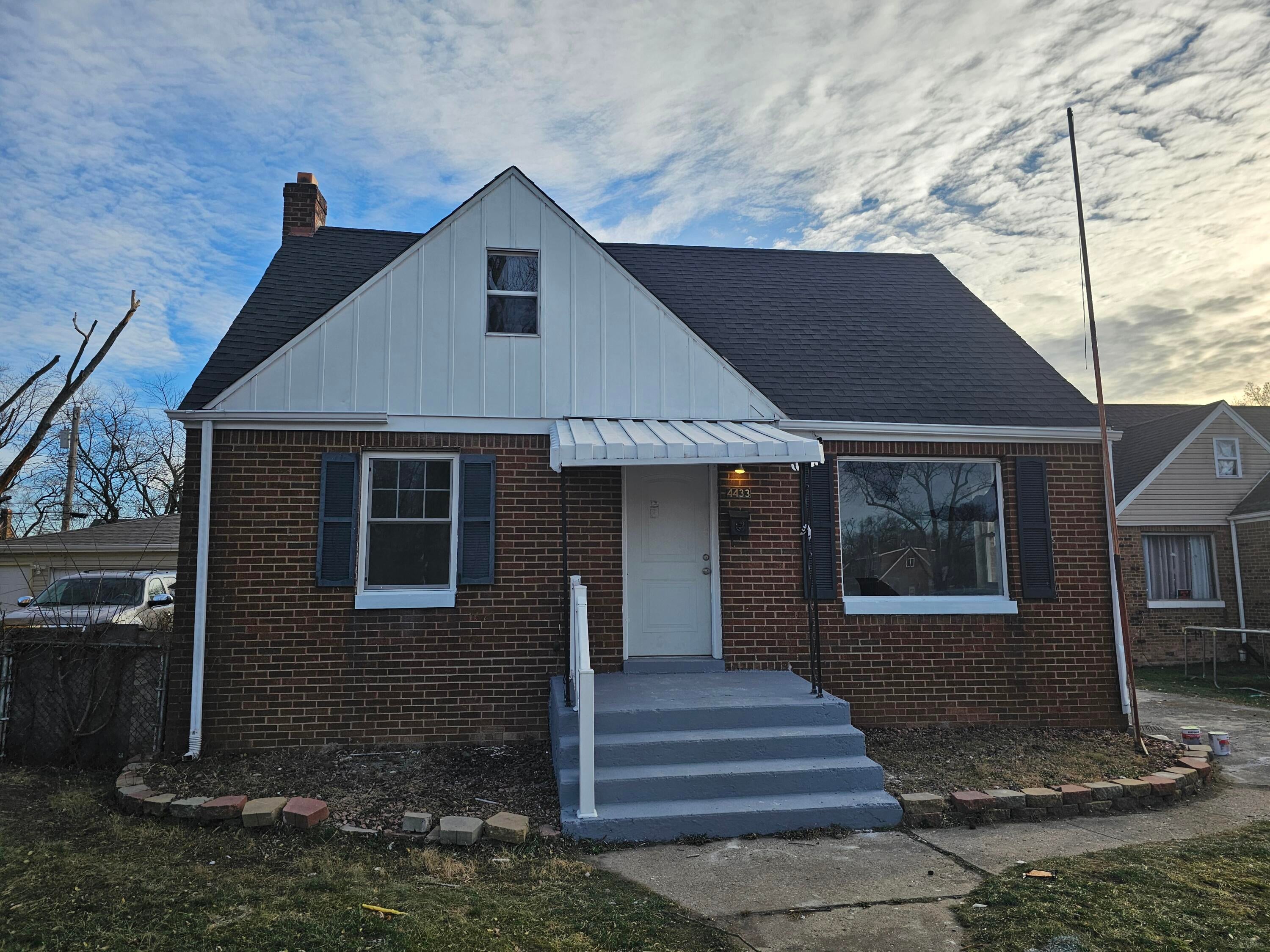 4433 Vermont Court — photo