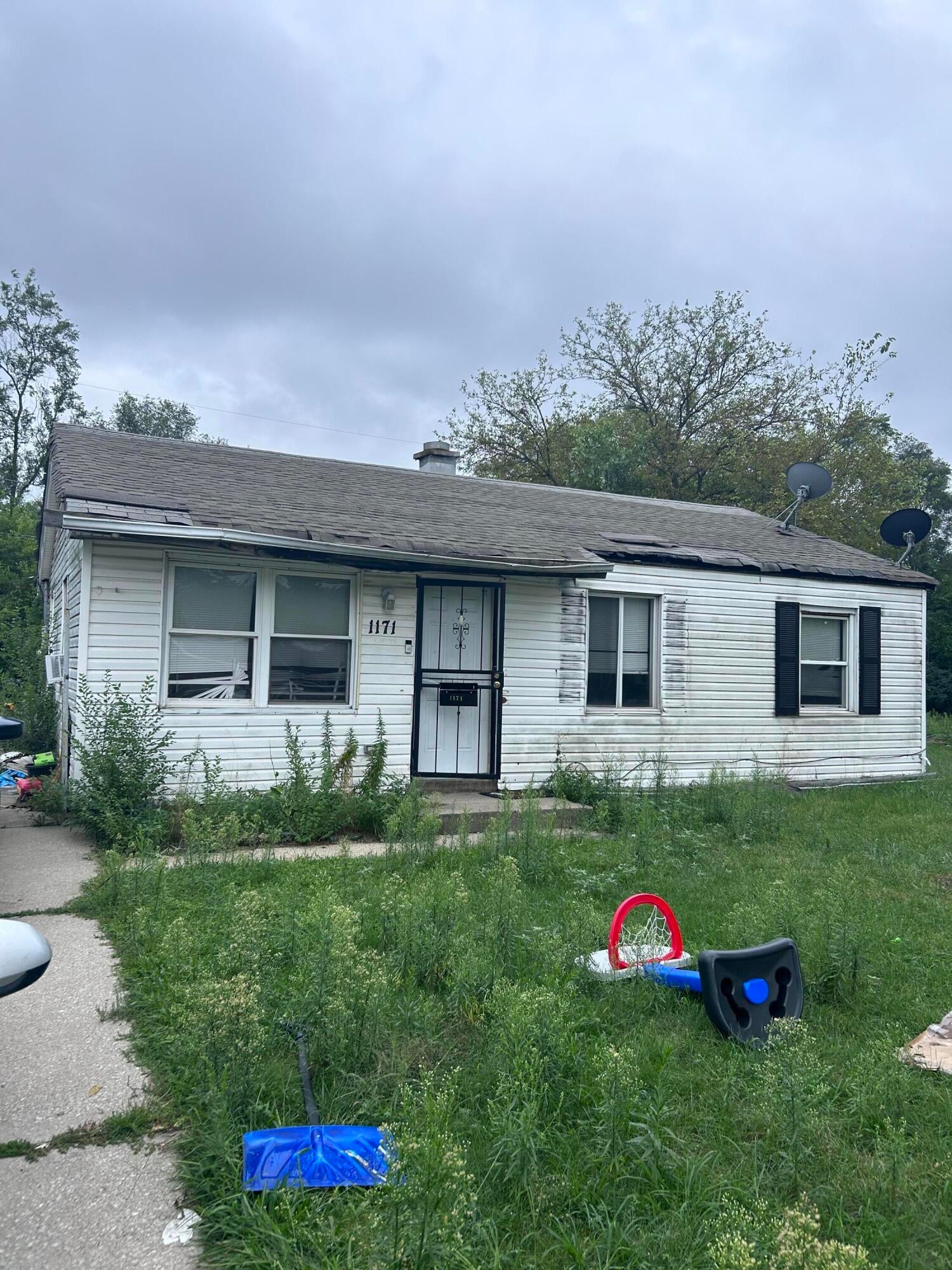1171 Dearborn Circle — photo