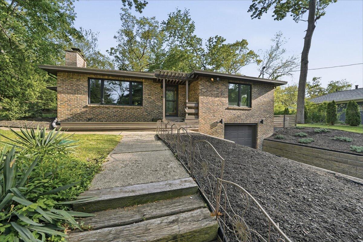 63 Ski Hill Road — photo