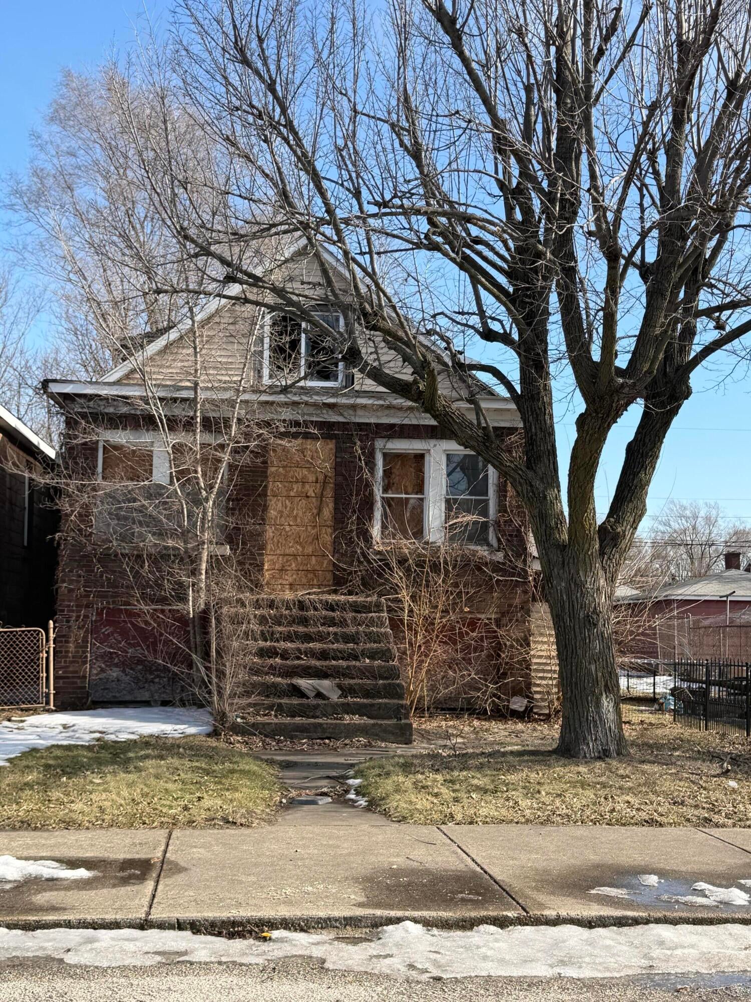 2415 Jefferson Street — photo
