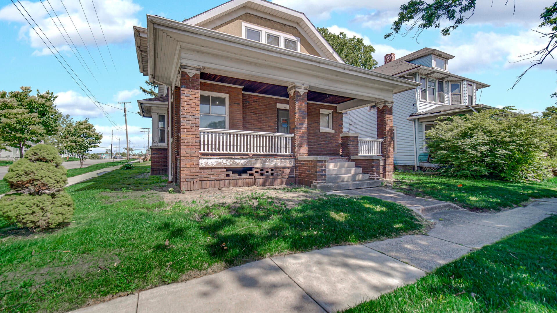 101 E Lincolnway — photo