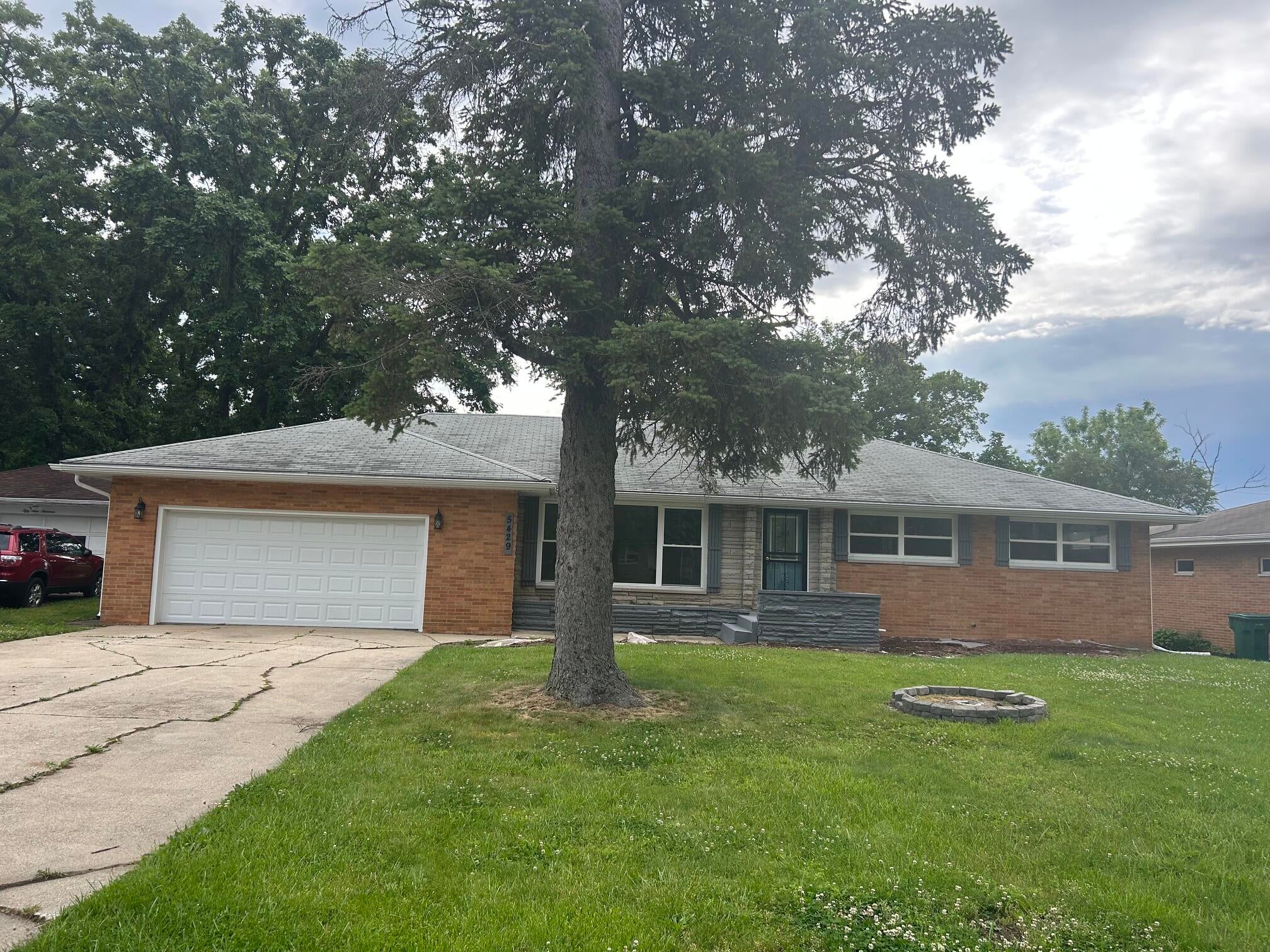 5429 Dexter Drive — photo