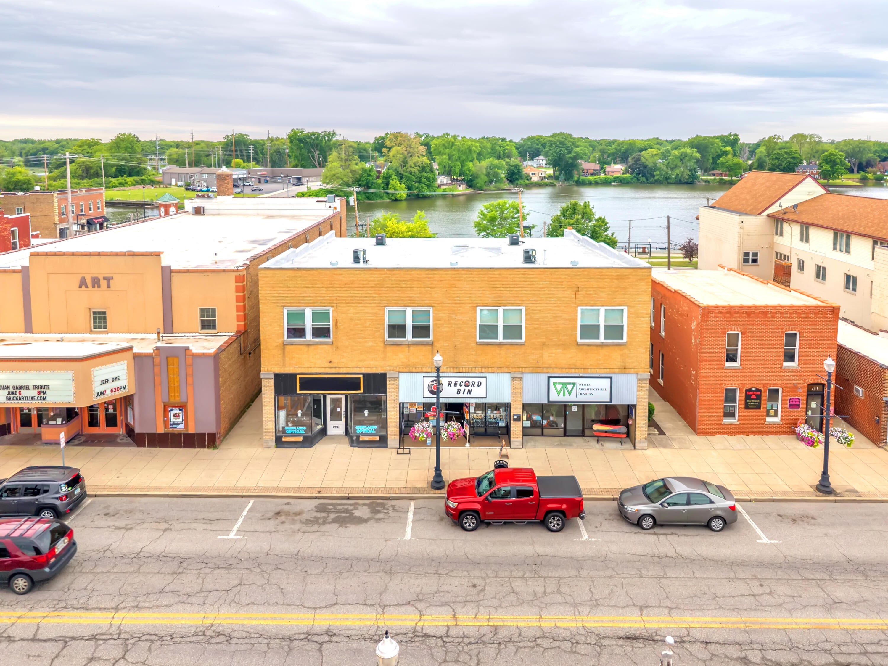 220 Main Street — photo