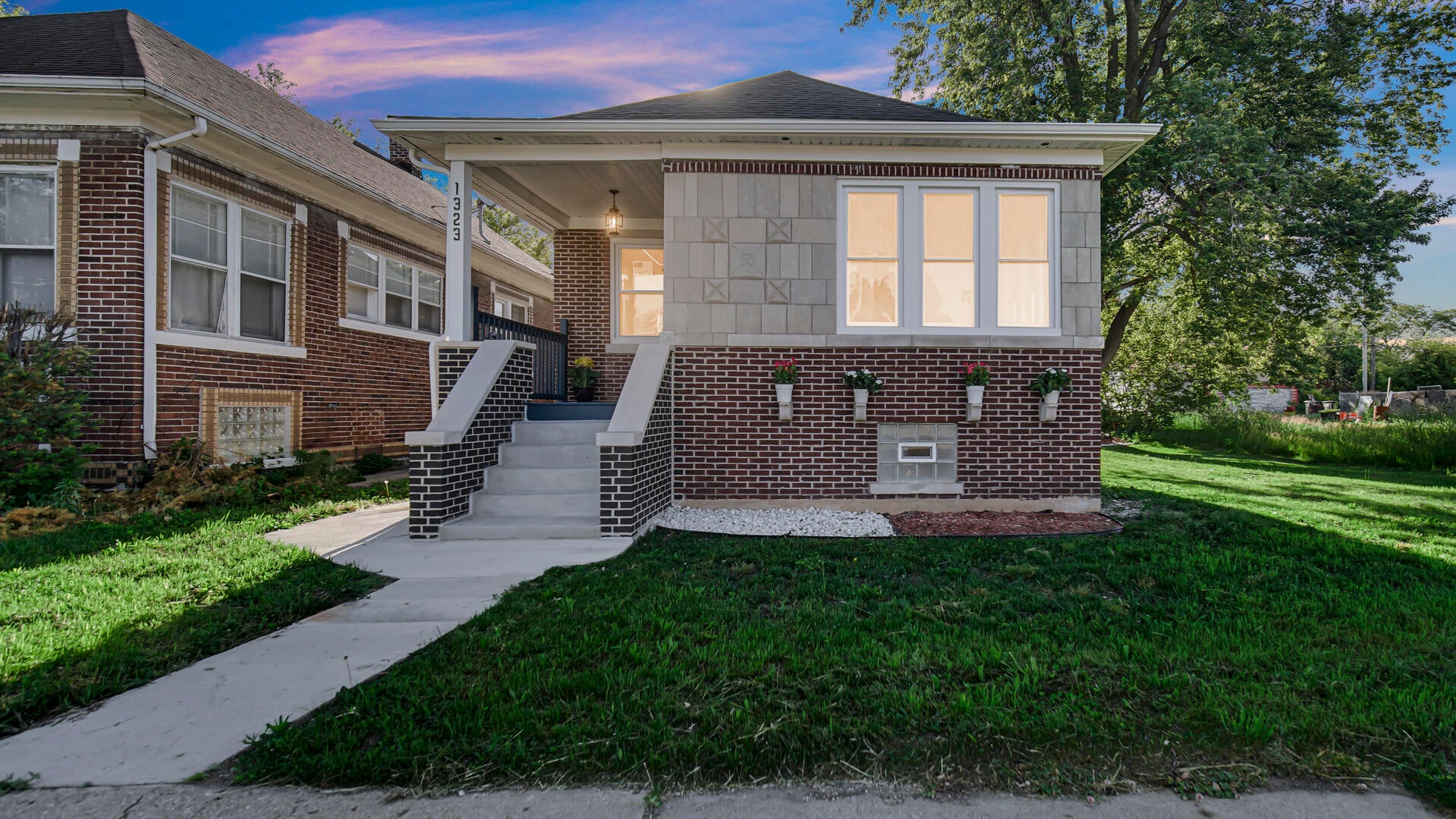 1323 Johnson Street — photo