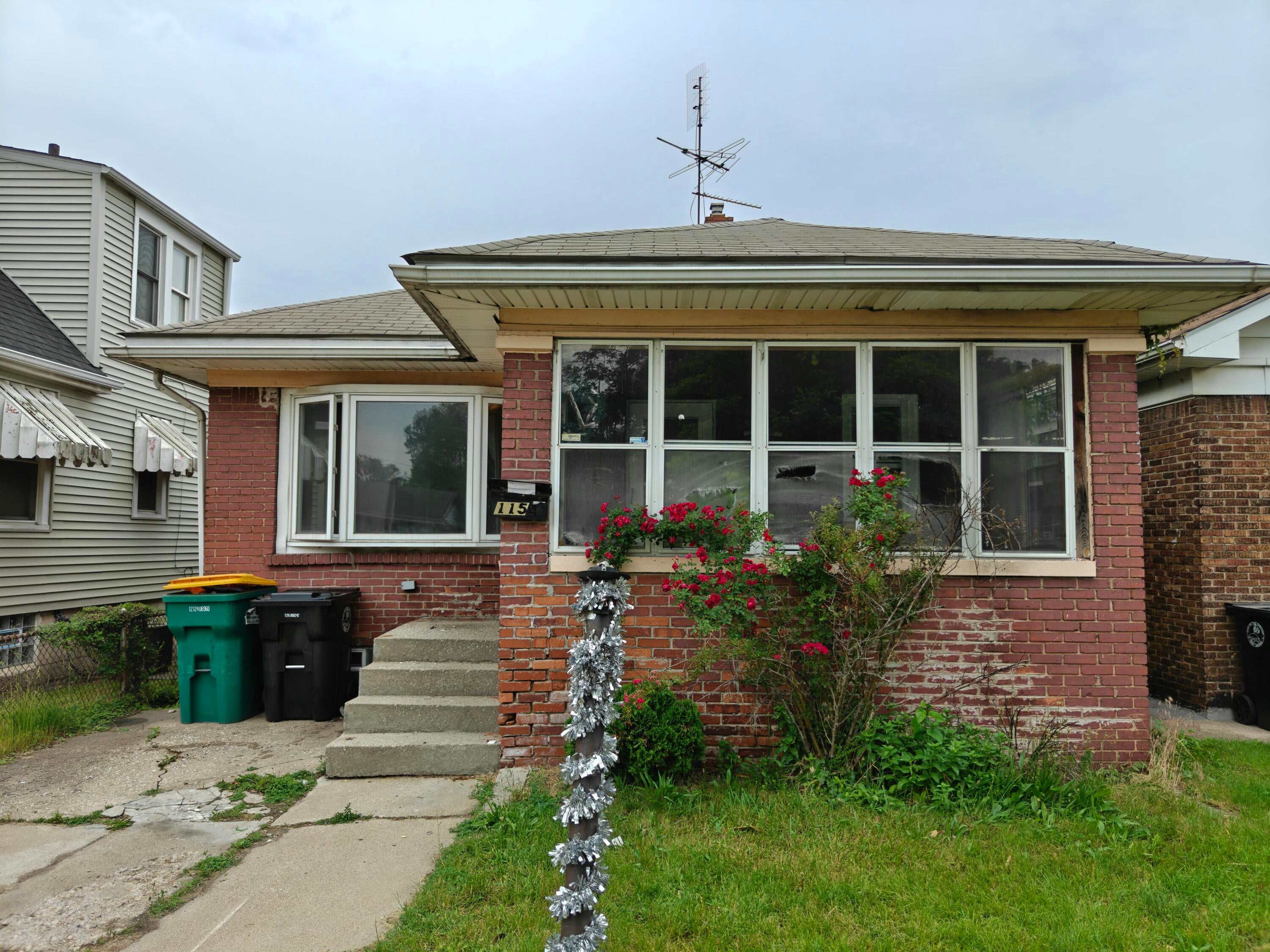 1154 Hendricks Street — photo