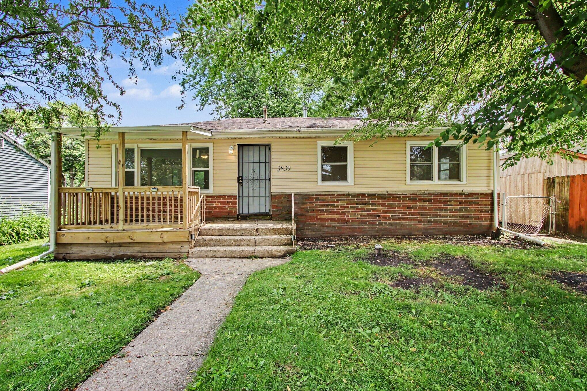 3839 W Taft Street — photo