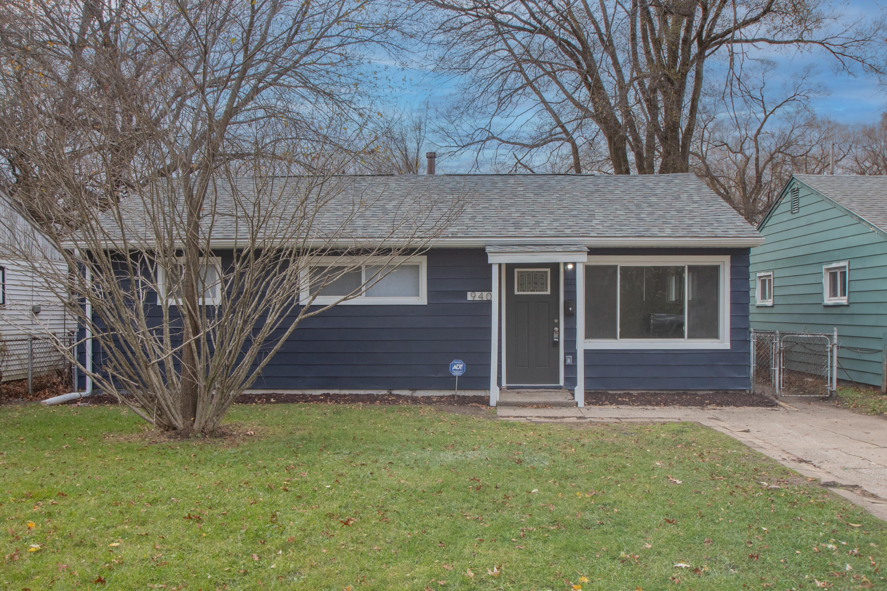 940 Mount Street — photo
