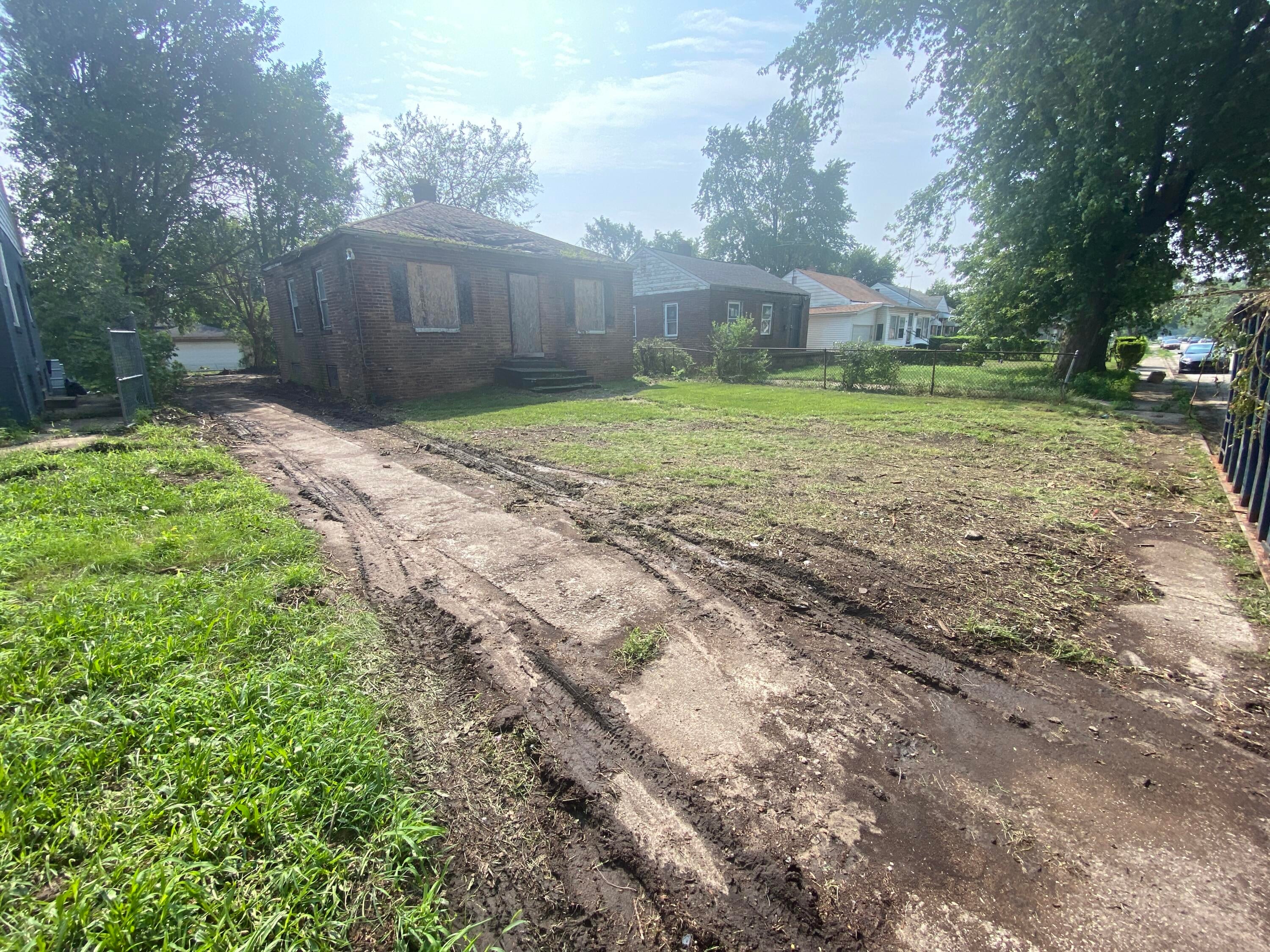 2221 Kentucky Street — photo