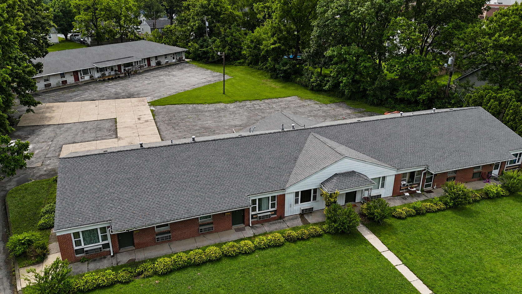 321 Hoffman Court — photo