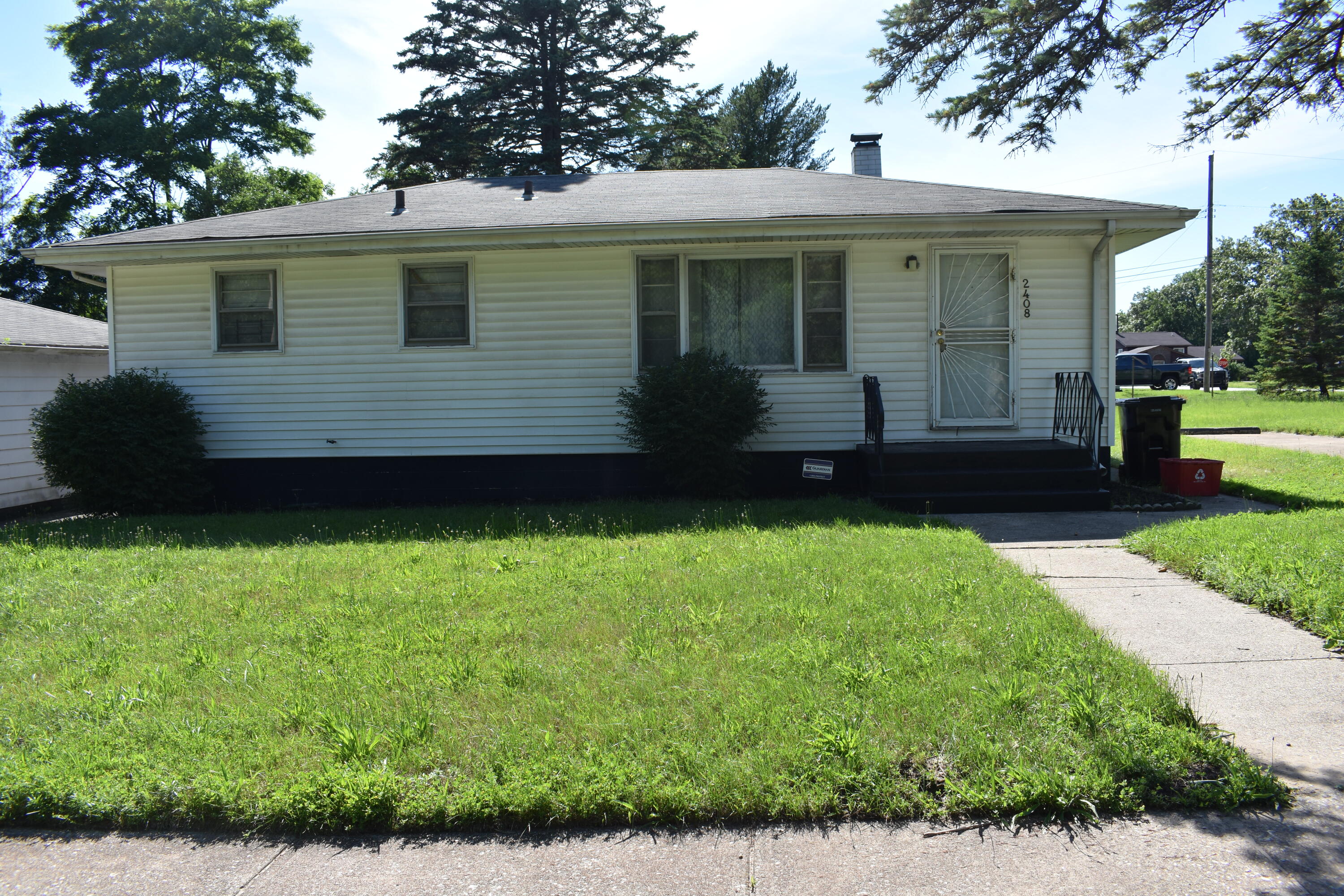 2408 Marshall Street — photo