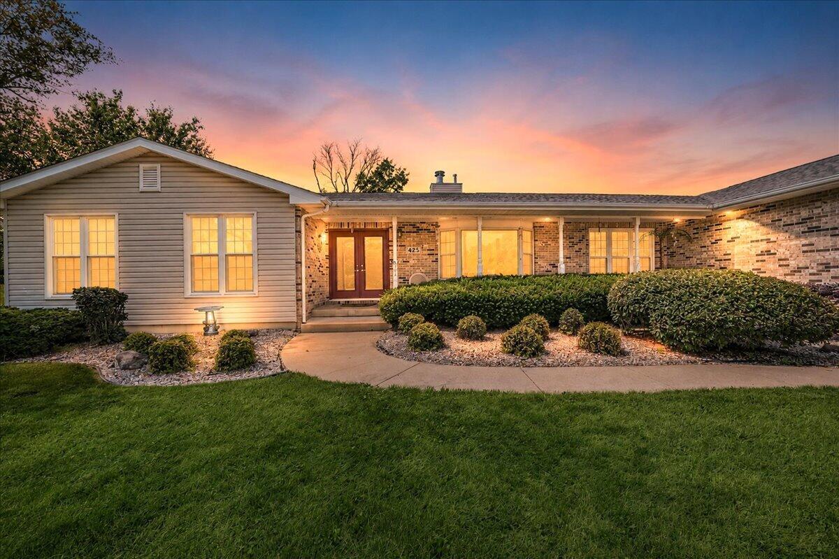 425 Rolling Meadow Drive — photo