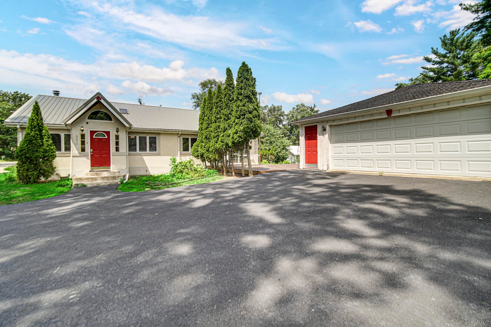 6270 E Donald Road — photo