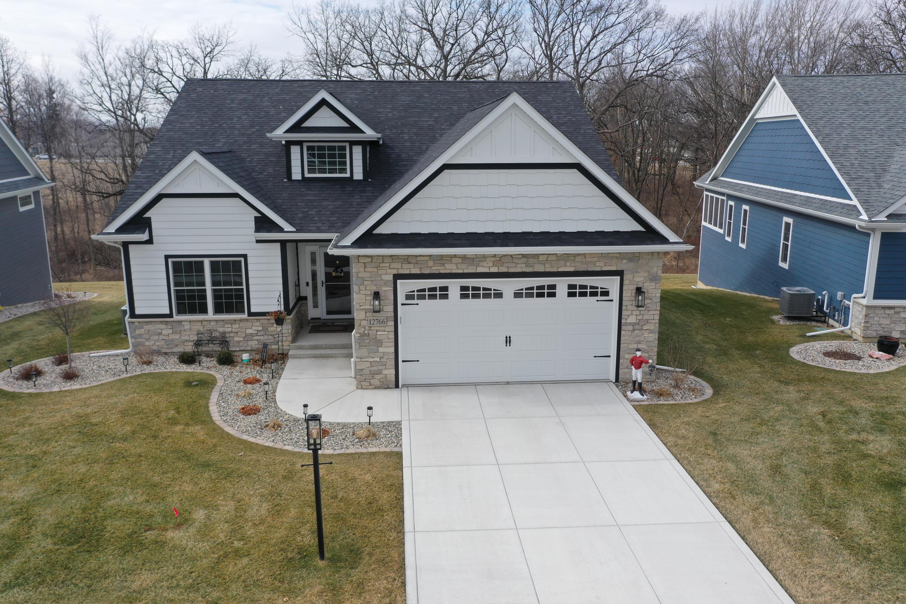 12662 Creekside Drive — photo