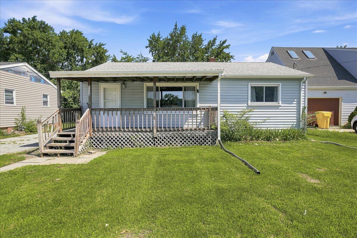 1112 E 39th Place — photo