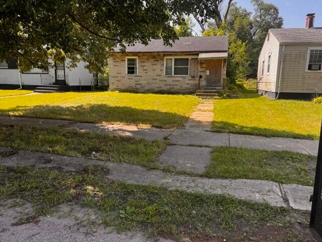 1027 E 35th Place — photo