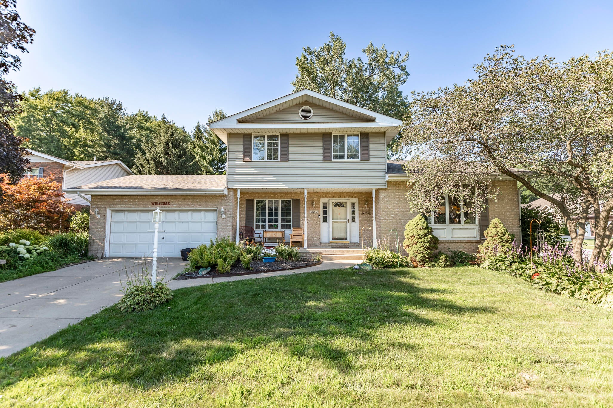 3545 Laverne Drive — photo