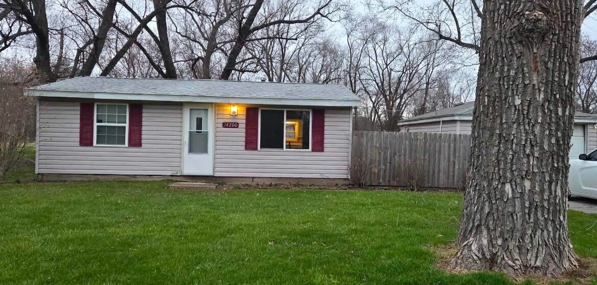 14200 Joyce Street — photo