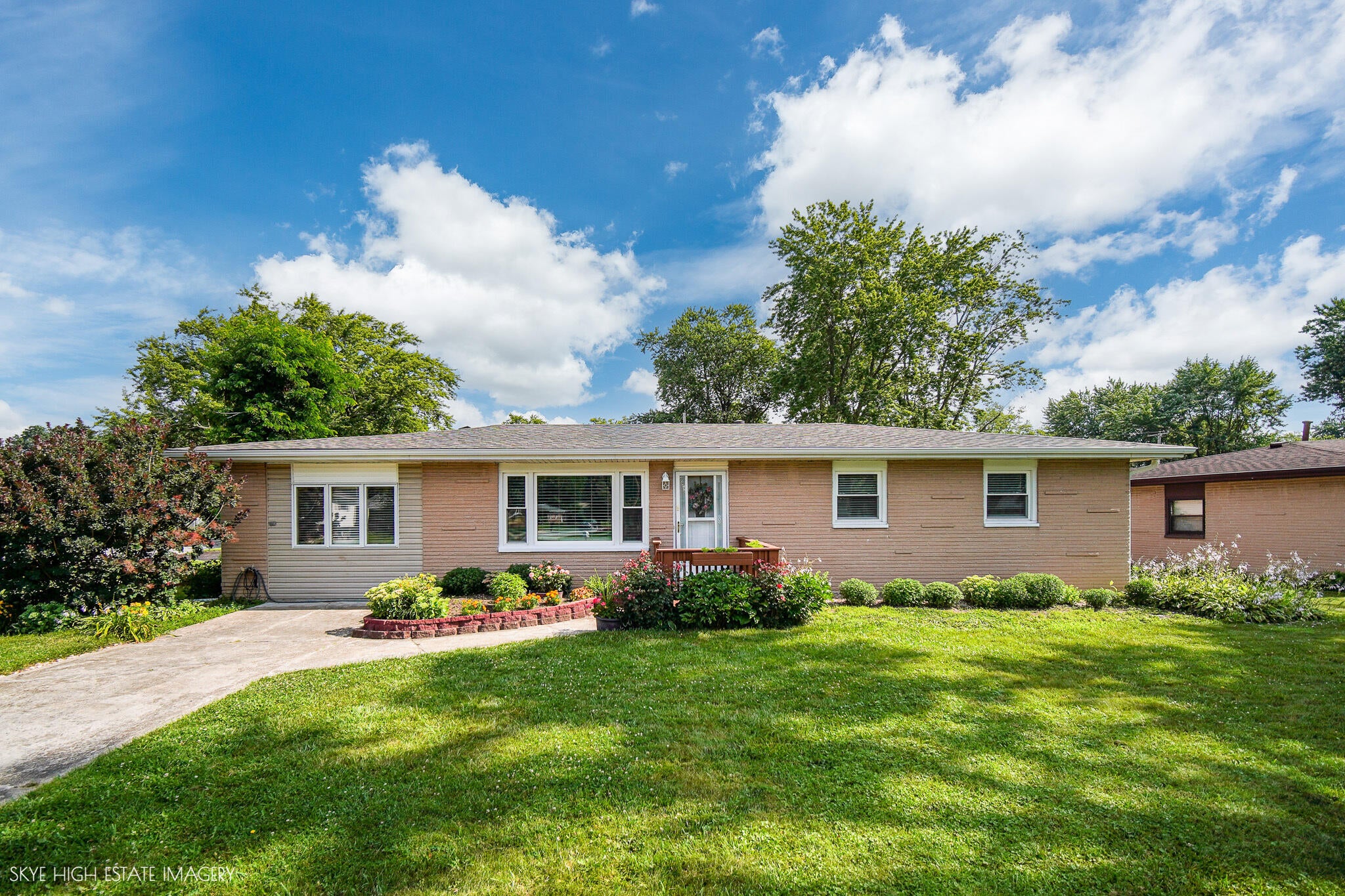 5398 Tulip Avenue — photo