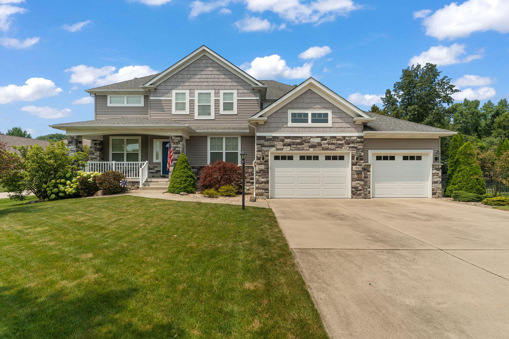 98 Muirfield Drive — photo