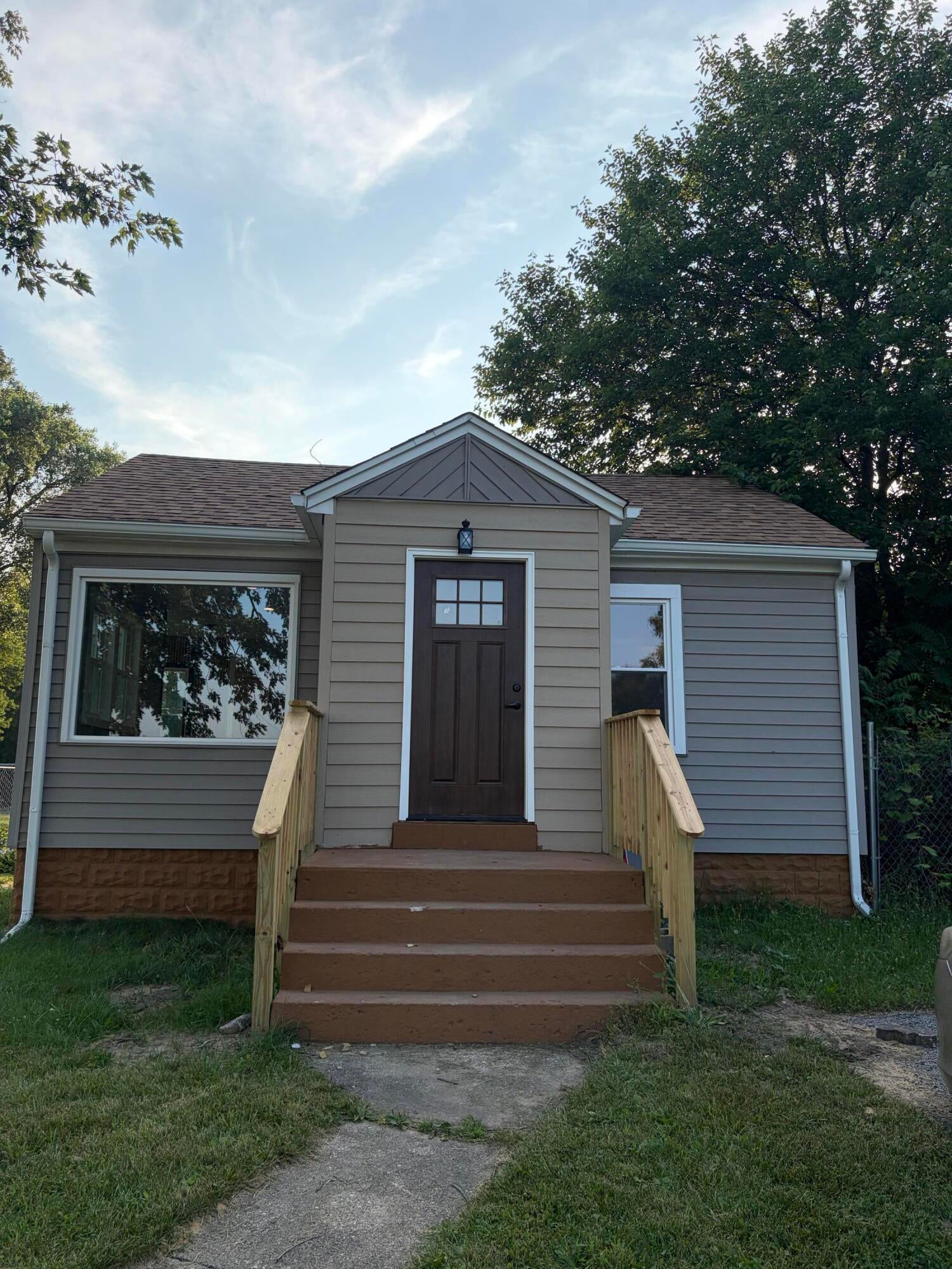 1176 Matthews Street — photo