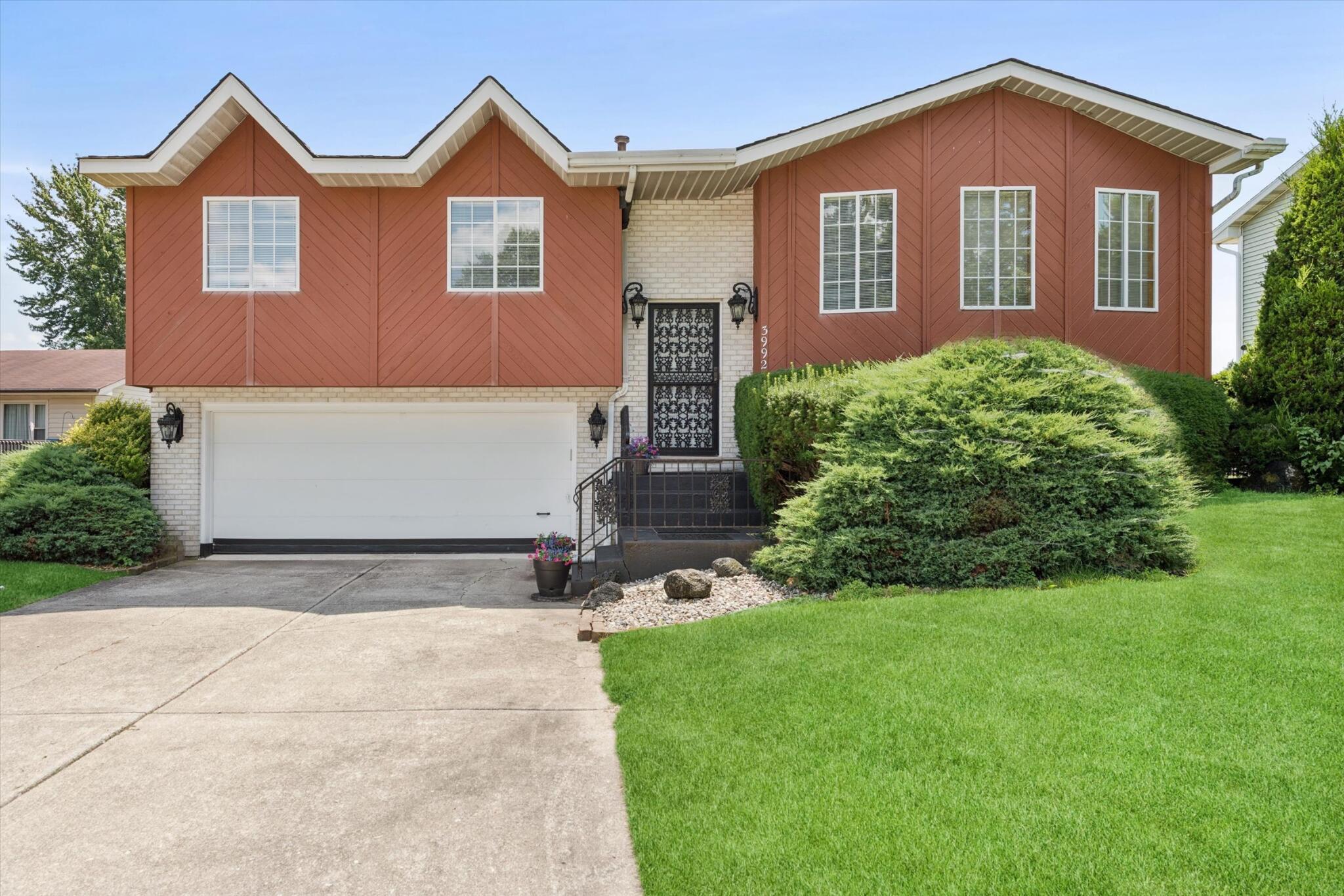3992 Willowood Court — photo