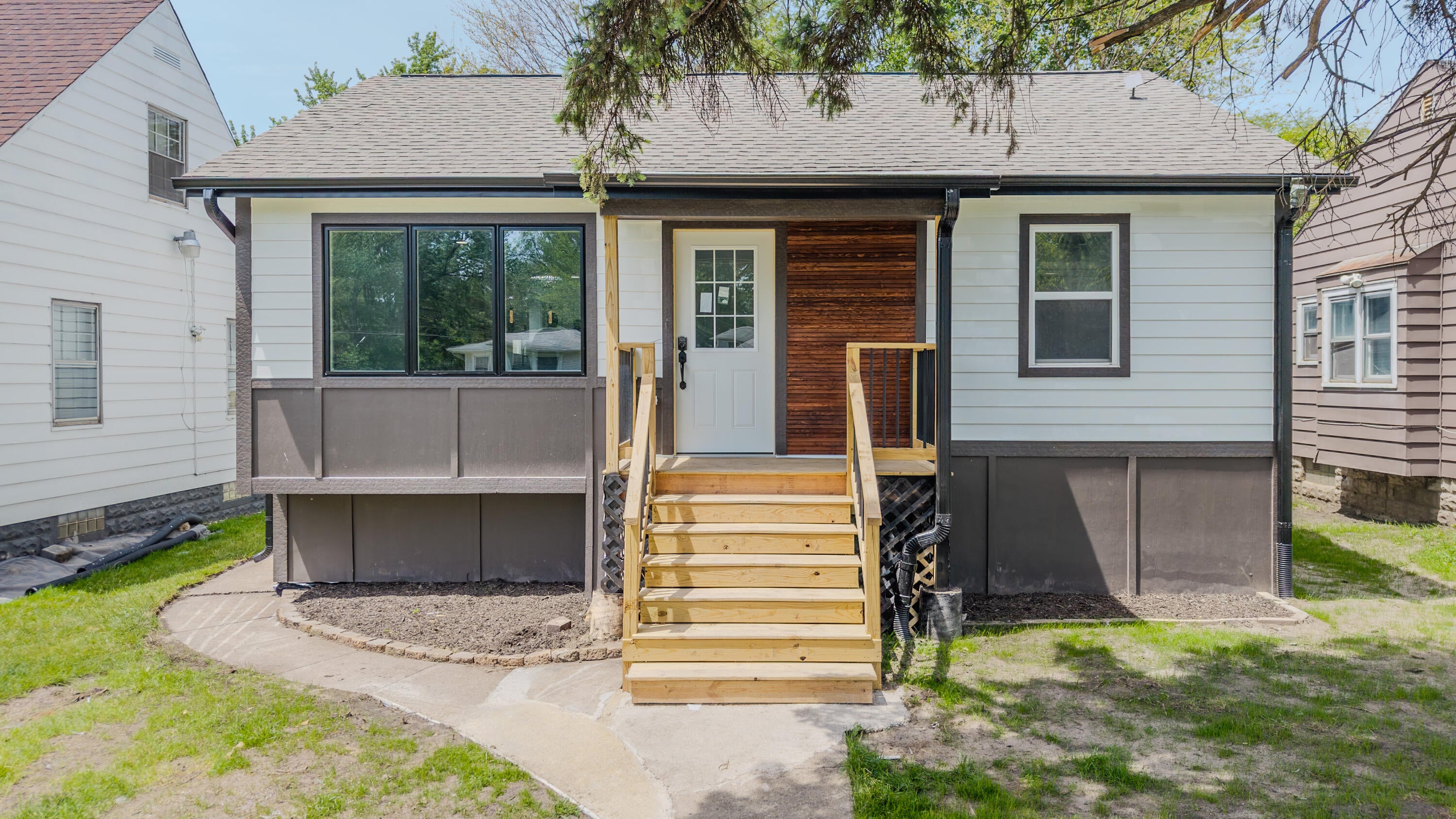 4184 Van Buren Street — photo